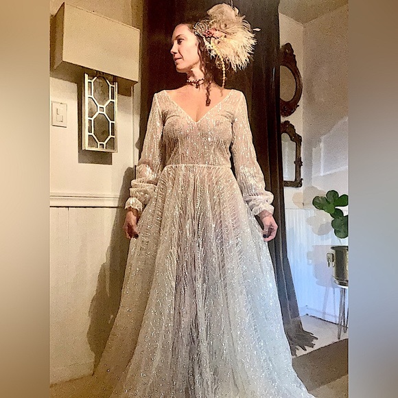 The Galaxy wedding Gown, by Boom Blush. - Picture 11 of 12
